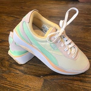 Puma with platform in pretty pastel NO BOX